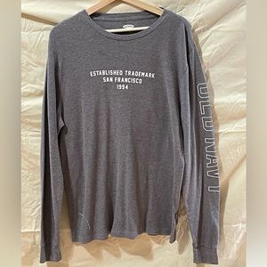 Old Navy lot of 3 long sleeve XL shirts.